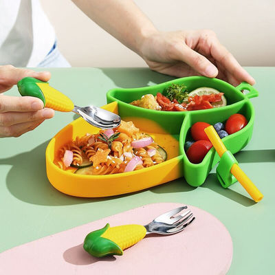 Base de alimentation divisée d'aspiration de glissement d'ensemble de bébé de silicone d'ensemble de plat de maïs non