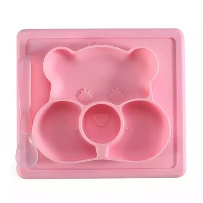 Cuvette et plat de alimentation d'aspiration de bébé de forme d'ours adaptés aux besoins du client par silicone avec la cuillère