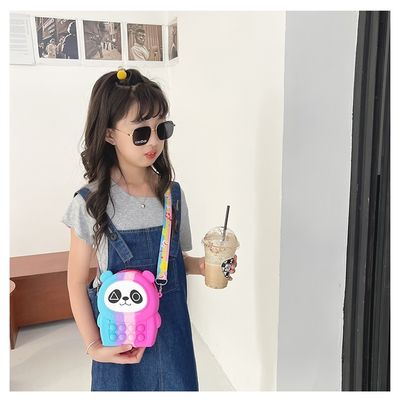 Bande dessinée mignonne Panda For Kids de bourse de bruit de personne remuante d'épaule de silicone