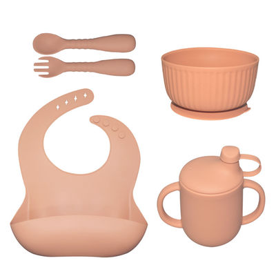 Produits de silicone pour bébés sans BPA, non glissants, succion, tasses, plaques, ensembles pour les enfants sevrés